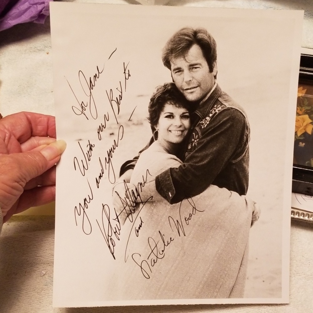 Autographs of Natalie Wood and Robert Wagner